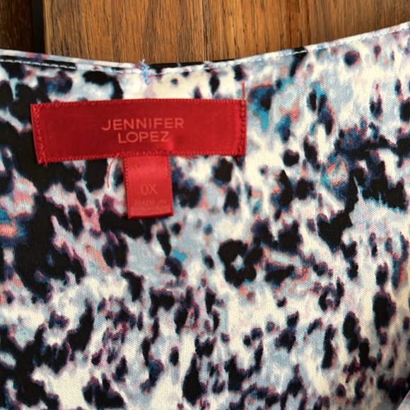 Jennifer Lopez dress. Angled bottom. Lined. 100% poly. Blues on white. 0X. - Picture 2 of 3